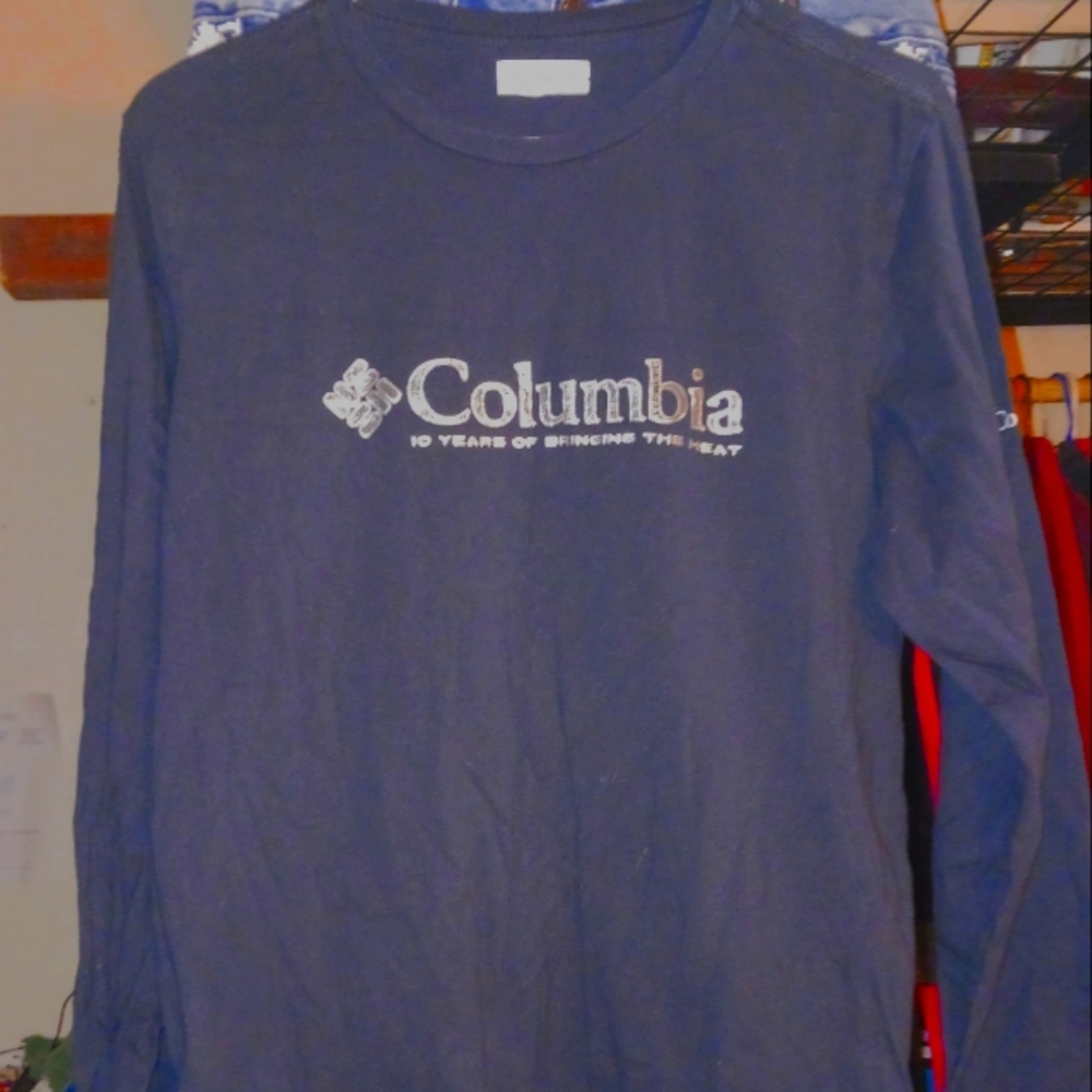 Columbia Unisex- Adult Lookout Point Black Long Sleeve Graphic Tee